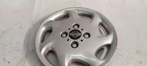 Nissan Almera N16 R15 wheel hub/cap/trim 40315BM404