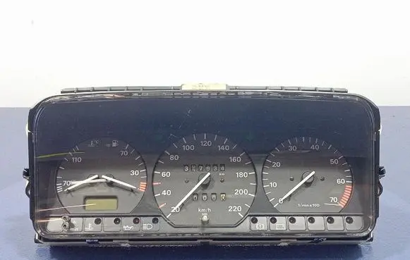 Volkswagen PASSAT B4 Speedometer (instrument cluster) 3A0919033