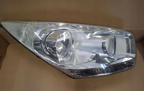 KIA Venga Headlight/headlamp