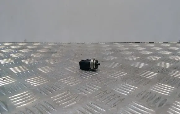 Coolant temperature sensor