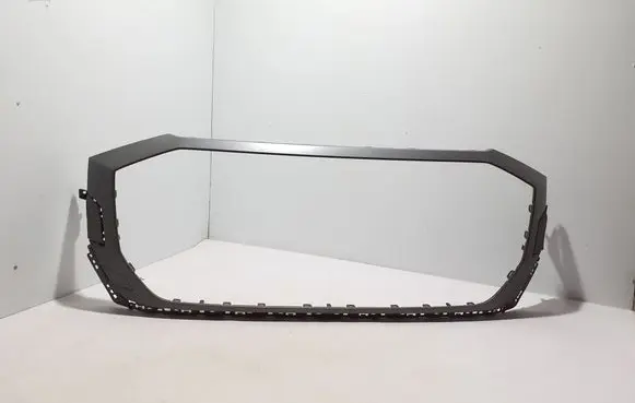 Audi Q8 Front bumper upper radiator grill 4M8807725