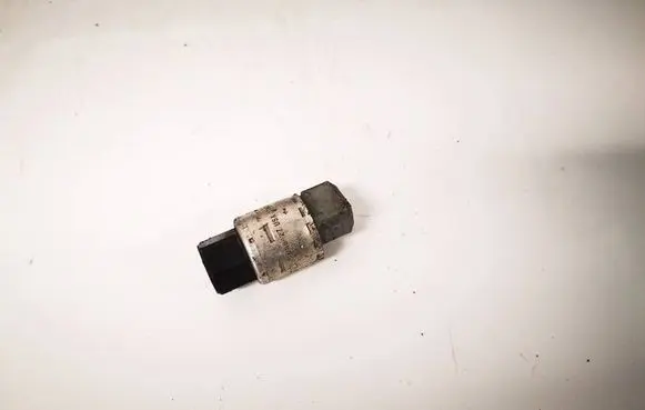 Volvo C30 Air conditioning (A/C) pressure sensor 30780427