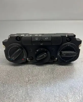 Volkswagen Golf Plus Climate control/heater control trim 5M0819422