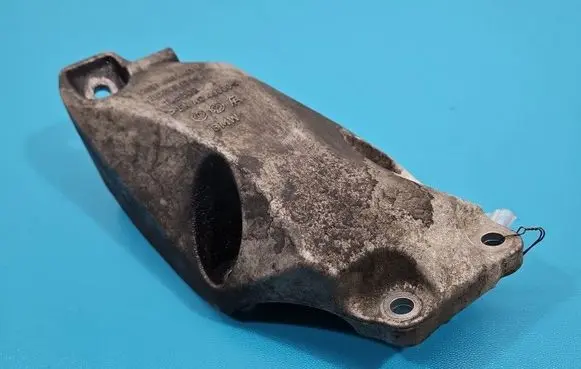 BMW 3 GT F34 Engine mounting bracket 6861401 IMPRK1540457