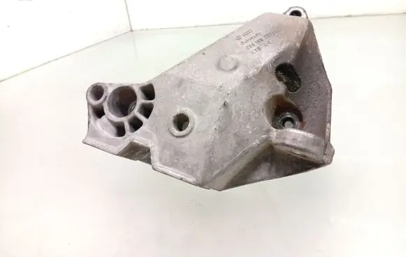 Volkswagen Golf IV Engine mounting bracket 038199207H