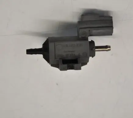 Jaguar XF X250 Turbo solenoid valve 70121100