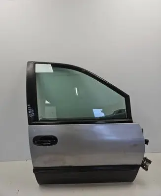 Chrysler Voyager Front door