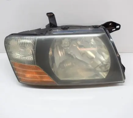 Mitsubishi Pajero Headlight/headlamp