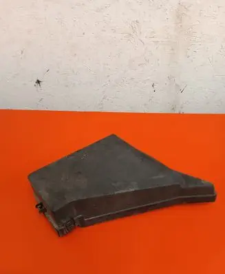 Subaru Legacy Fuse box cover MB502030B