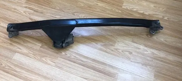 Volvo S60 Engine mounting bracket 30723983