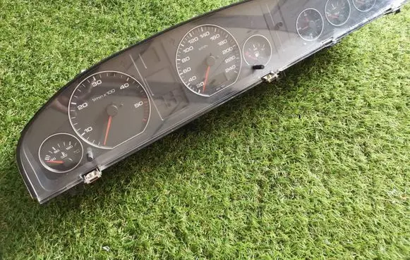 Audi A6 S6 C4 4A Speedometer (instrument cluster) 4A1919033HG 110008750003