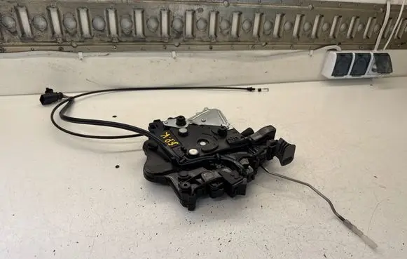 Volkswagen Multivan T5 Sliding door lock 7H0843653CB 01070973005 31436