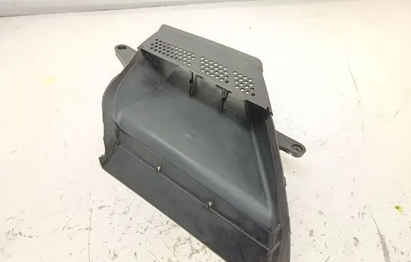 Audi A4 S4 B8 8K Air intake duct part 8K0129618 8K0129618A