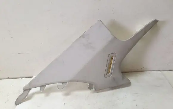 Mercedes-Benz C W204 (D)pillar trim (top) A2046900725