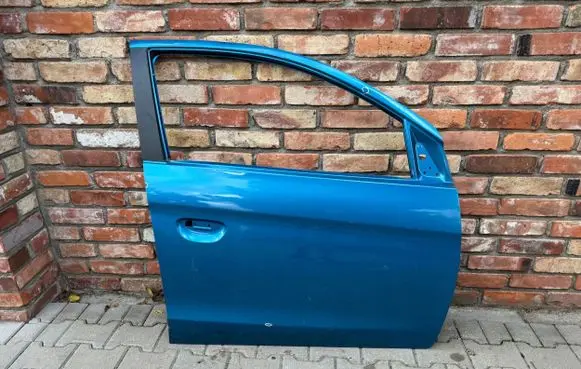 Mitsubishi Space Star Front door