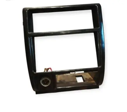 Subaru Forester SF Radio/GPS head unit trim 010531