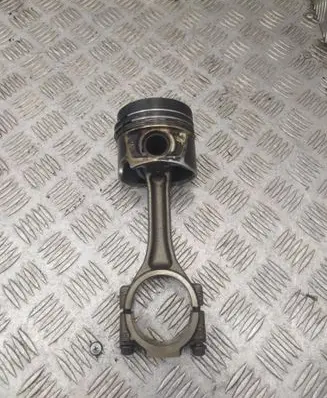 Volkswagen PASSAT B6 Piston with connecting rod 038JV400