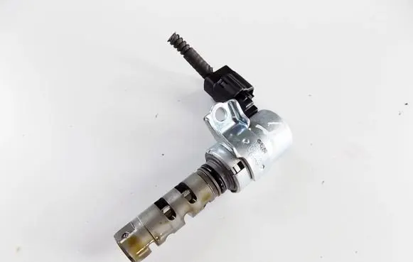 Lexus IS 220D-250-350 Camshaft vanos timing valve 1534031020