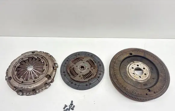 Peugeot 208 I Clutch set kit 9801354780 9801354980 C1017927