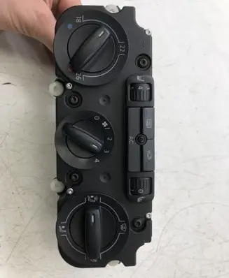 Volkswagen Tiguan Climate control unit