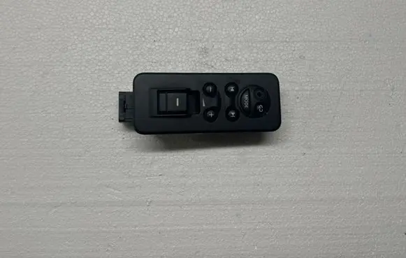 Land Rover Discovery 3 - LR3 Electric window control switch YUD501080PVJ 050721