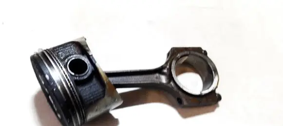 Chrysler Stratus Piston with connecting rod