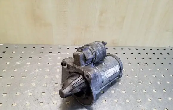 Ford Focus Starter motor AV6N11000GC ESW20E11