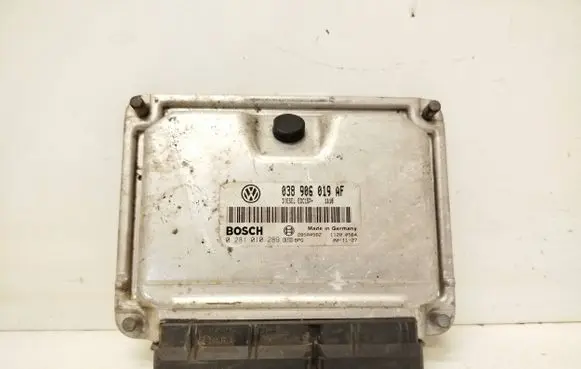 Skoda Fabia Mk1 (6Y) Engine control unit/module 038906019AF 28SA4562 0281010289