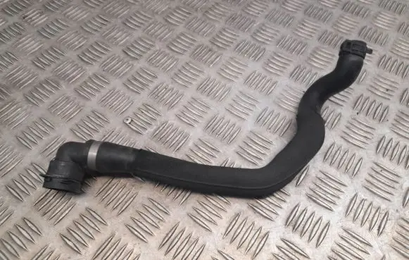 Mercedes-Benz CLS C218 X218 Engine coolant pipe/hose A2128300500