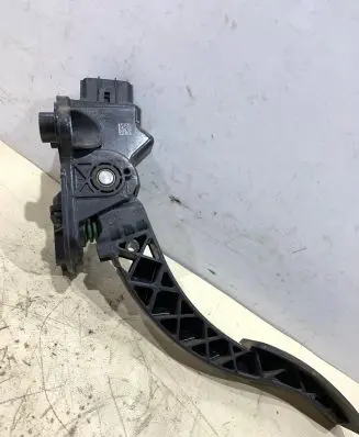 Mitsubishi Lancer VIII Accelerator throttle pedal MN101544 08316B1B