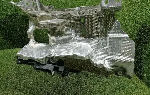 Renault Trafic III (X82) Exhaust heat shield 747502152R 93454605