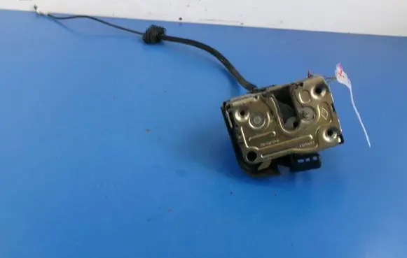Renault Clio II Front door lock