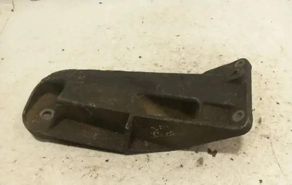 BMW X5 E53 Engine mount bracket 2211096999