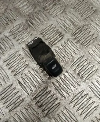 Volvo S60 Electric window control switch 8685288