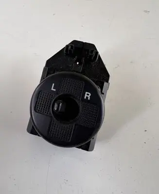 Hyundai Tucson JM Wing mirror switch