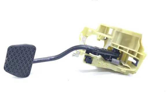 BMW 5 E60 E61 Brake pedal 676922103