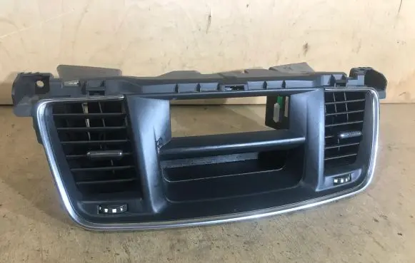 Peugeot 508 Dash center air vent grill 9686445277 9686457877 9688552977
