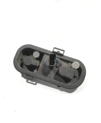 Nissan Qashqai Tail light bulb cover holder 89070312