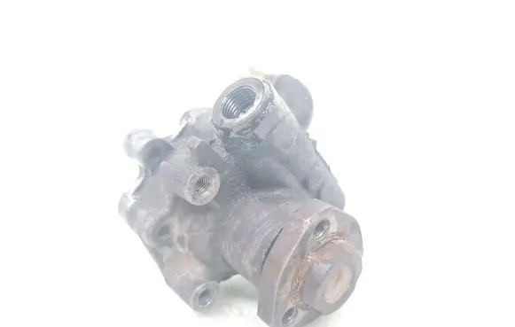Volkswagen Sharan Power steering pump 98VW3A674AA