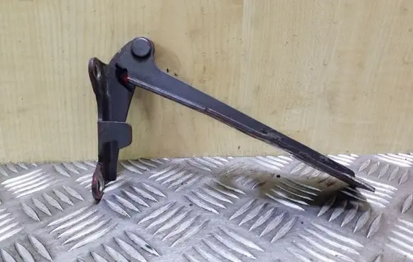 Ford Maverick Engine bonnet/hood hinges