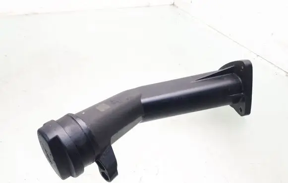 Mercedes-Benz A W168 Oil fill pipe A6680160029