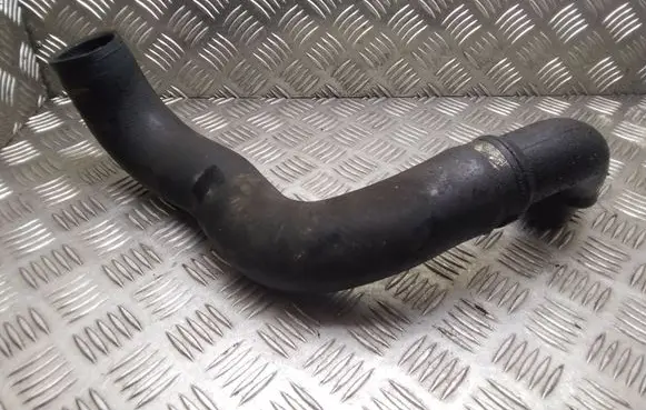 Intercooler hose/pipe