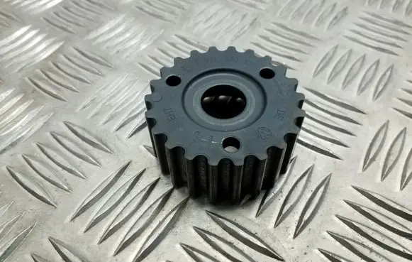 Audi A6 S6 C7 4G Fuel pump gear (pulley) 04L130101 04L130111A