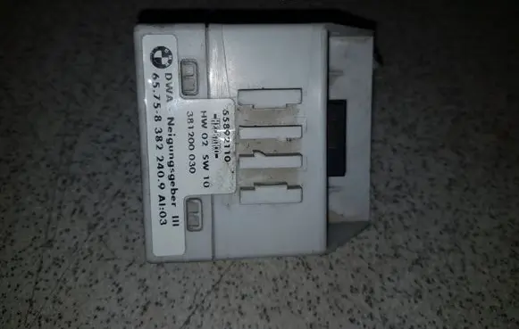 BMW 3 E46 Yaw turn rate sensor 65758382240 55892110 381200030
