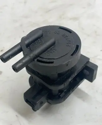 Volvo S40, V40 Turbo solenoid valve 7700874764