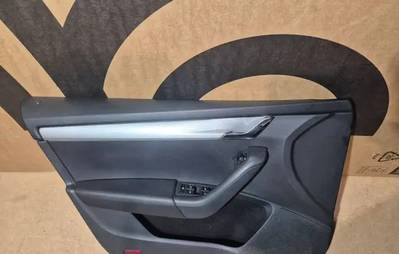 Skoda Octavia Mk3 (5E) Front door card panel trim 5E1867011