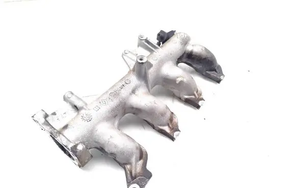 Suzuki Grand Vitara II Intake manifold 8200780072