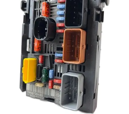 Peugeot 308 Fuse box set 9666700480R05