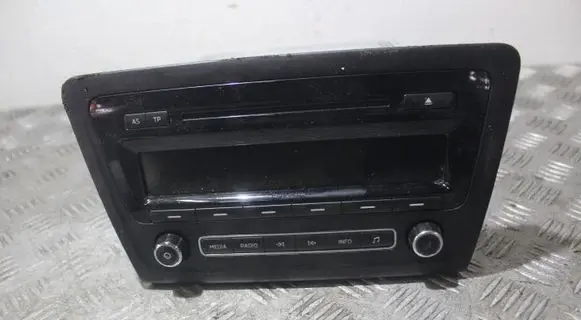 Skoda Rapid (NH) Radio/GPS head unit trim 5J0035161E