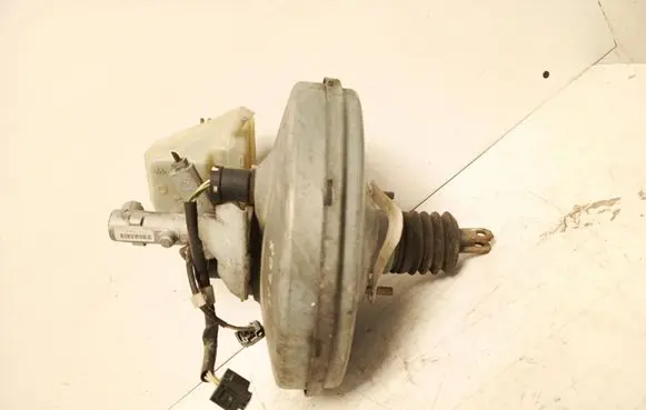 Mercedes-Benz CLK A208 C208 Brake booster A0044305730